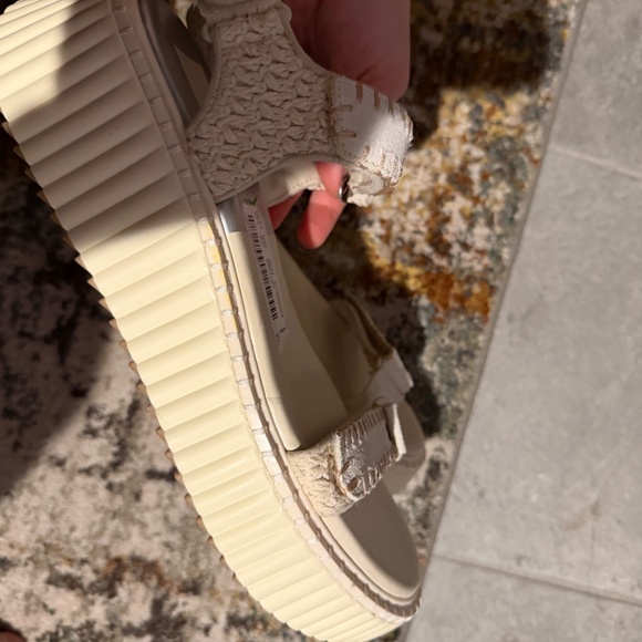 Dolce Vita Debra Sandal in Ivory Size 9.5 - Picture 2 of 5